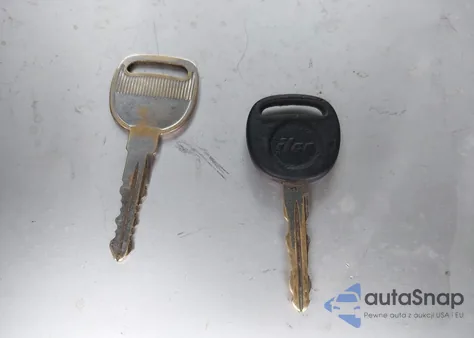 2005 GMC Yukon Sle z USA, uszkodzony, nr VIN 1GKEC13V95J261305